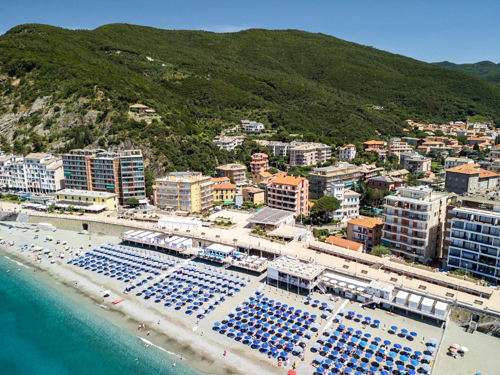 Residence Hotel Kriss Deiva Marina Exterior foto