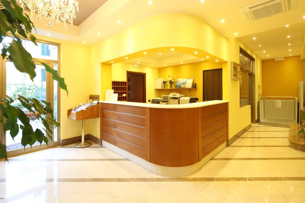 Residence Hotel Kriss Deiva Marina Exterior foto